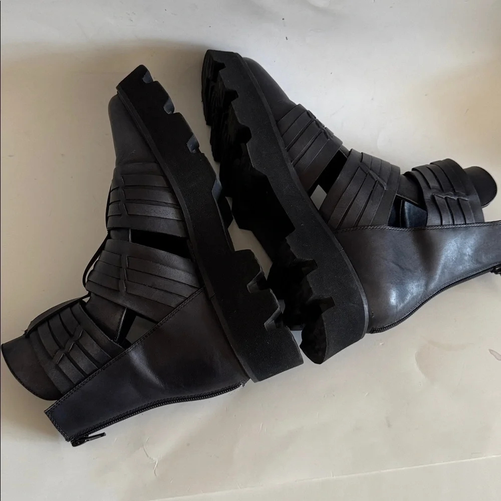 Free People Womens Black Hydra Huarache Lugged Cutout Punk Grunge Boots sz 39 EU